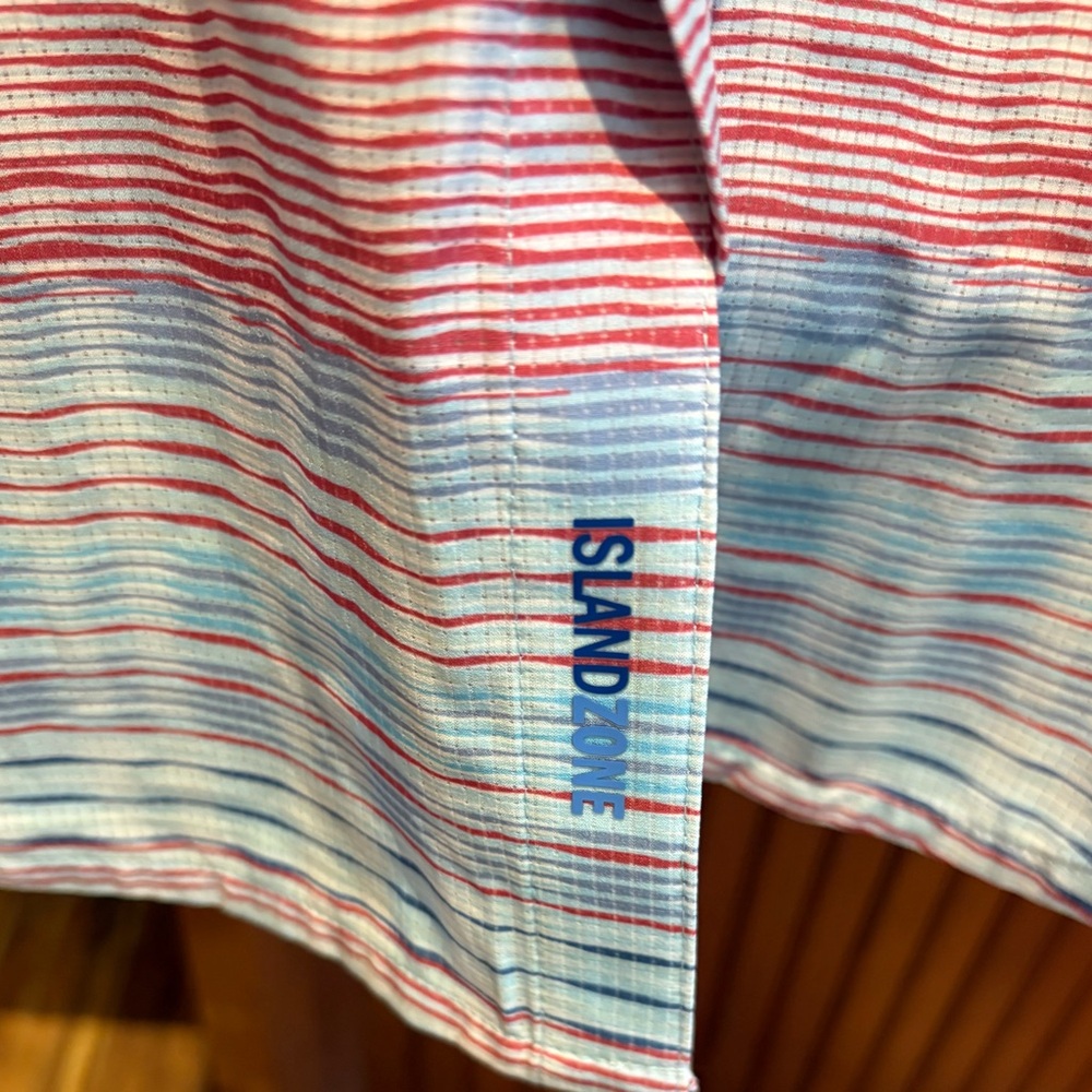 Tommy Bahama men’s performance Island zone camp shirt.‎ Sharp blue/red stripes. - Picture 6 of 6